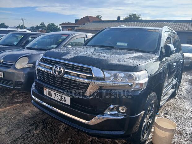 Toyota Land Cruiser 2013 Black