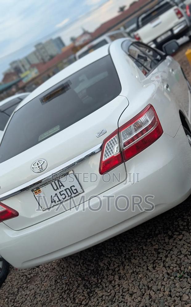 Toyota Premio 1.8 AWD 2012 Pearl