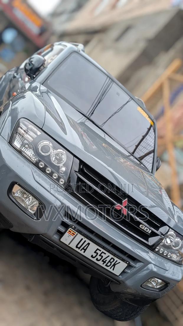 Mitsubishi Pajero 2008 Green