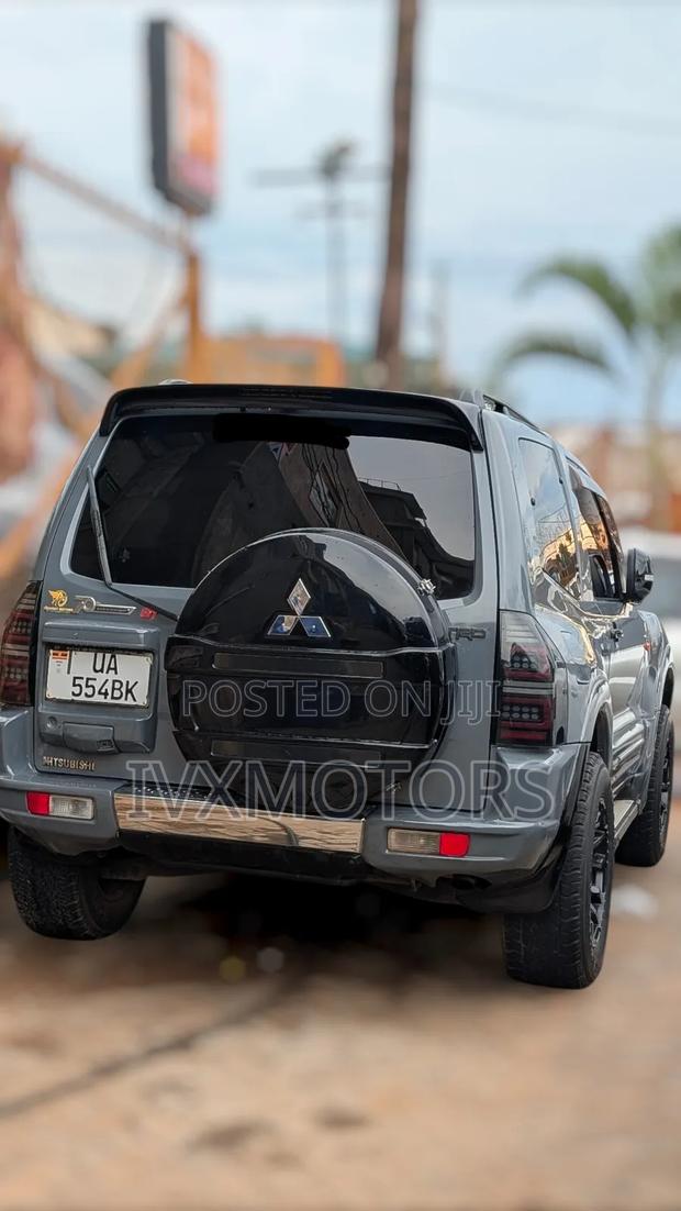 Mitsubishi Pajero 2008 Green