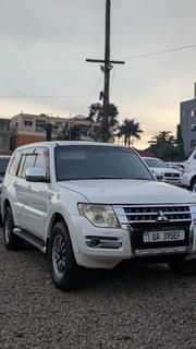 Mitsubishi Pajero 3.2 Di-Dc GLS 2011 White for sale
