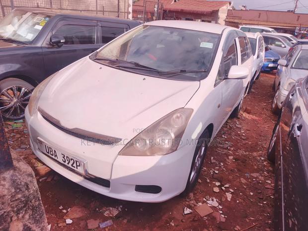Toyota Wish 2005 White