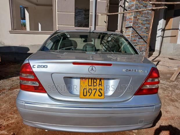 Mercedes-Benz C200 2005 Silver