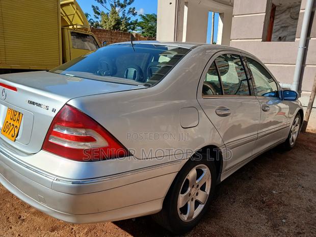 Mercedes-Benz C200 2005 Silver