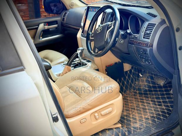 Toyota Land Cruiser 4.0 VVTi Executive 2008 White