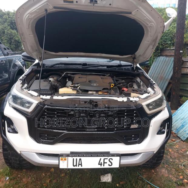 Toyota Hilux Revo Double Cab Deisel 2.8 AWD 2019 White