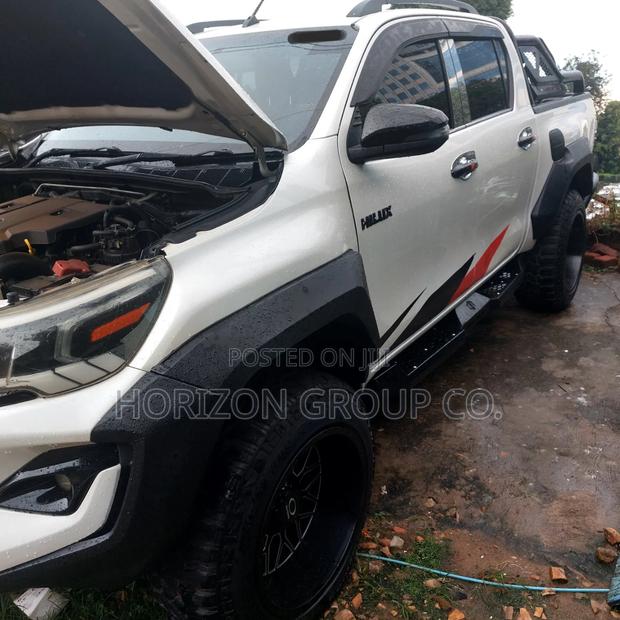 Toyota Hilux Revo Double Cab Deisel 2.8 AWD 2019 White
