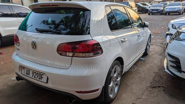 Volkswagen Golf GTI 2011 White