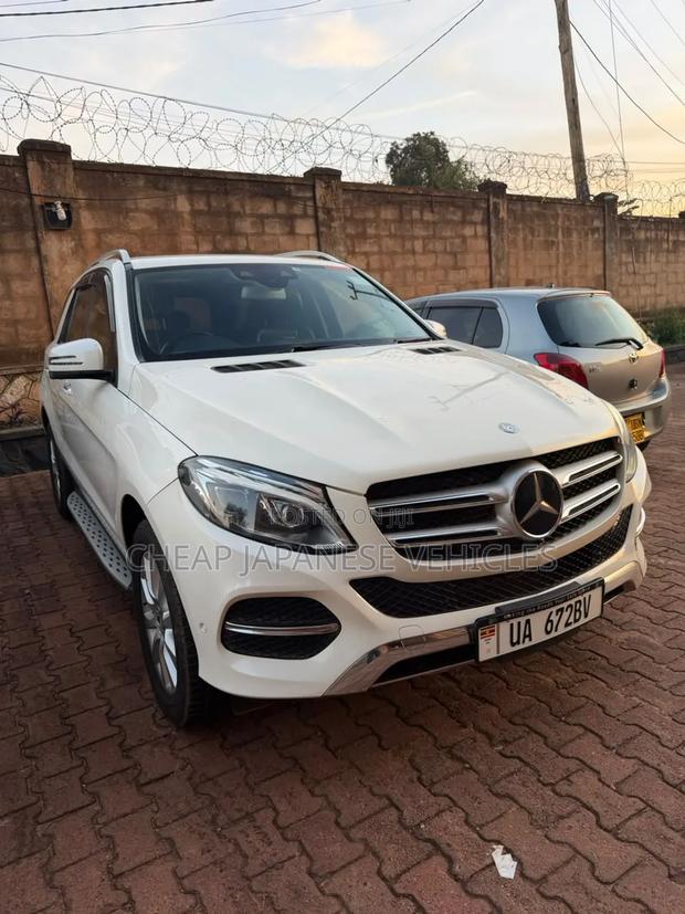 Mercedes-Benz GLE-Class GLE 350d 4MATIC 2017 White