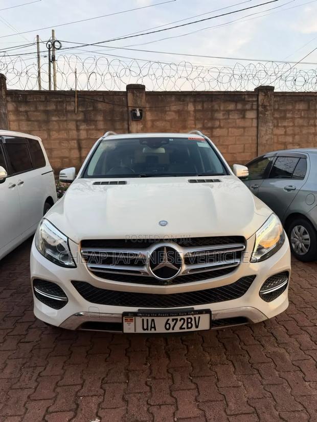 Mercedes-Benz GLE-Class GLE 350d 4MATIC 2017 White