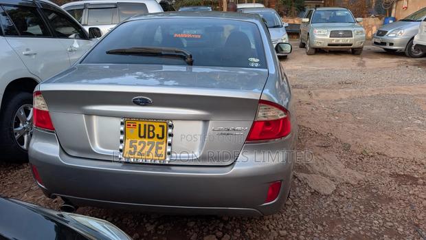 Subaru Legacy 2.0 AWD 2007 Silver