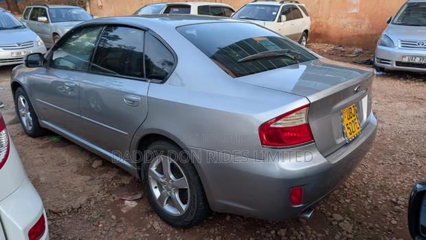 Subaru Legacy 2.0 AWD 2007 Silver