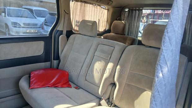 Toyota Alphard 2005 Silver