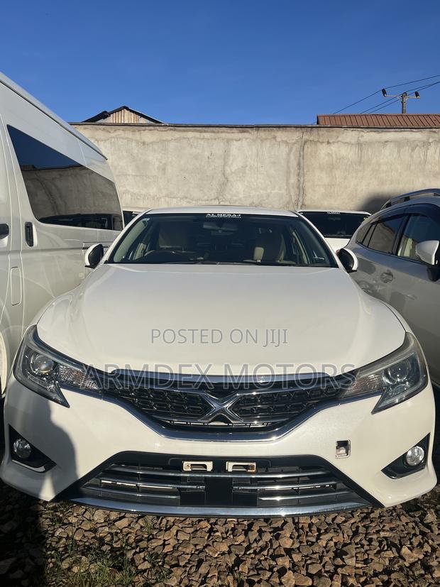 Toyota Mark X 2.5 AWD 2015 White