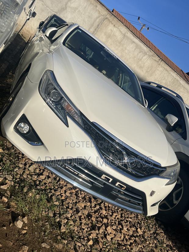 Toyota Mark X 2.5 AWD 2015 White