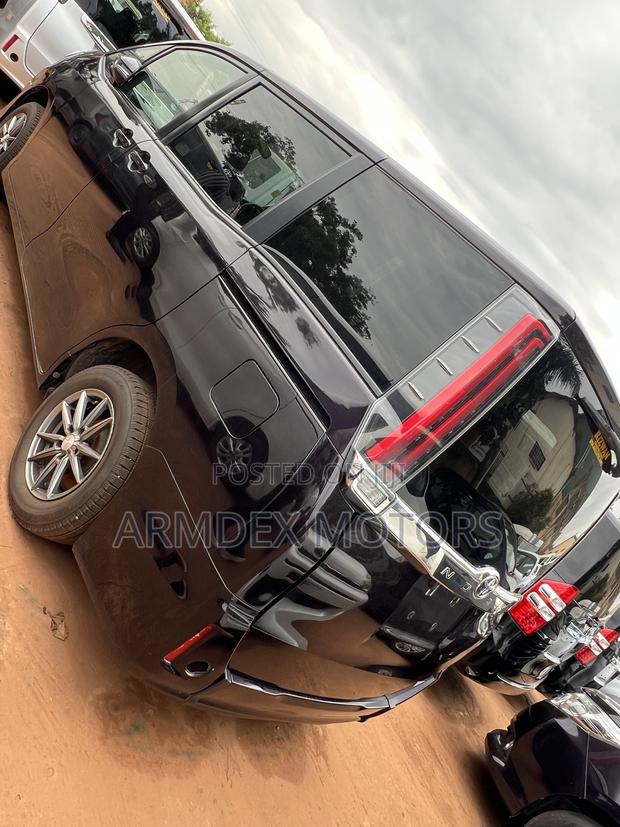 Toyota Noah 2020 Maroon