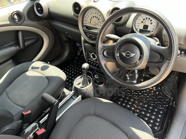 Mini Cooper 2dr Convertible (1.6L 4cyl 6M) 2014 White