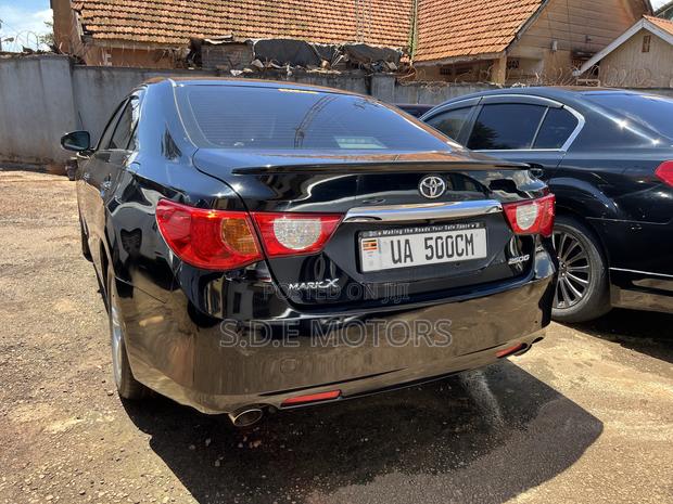 Toyota Mark X 2.5 AWD 2011 Black