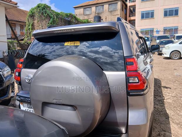 Toyota Land Cruiser Prado 2016 Gold