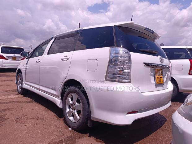 Toyota Wish 2007 White