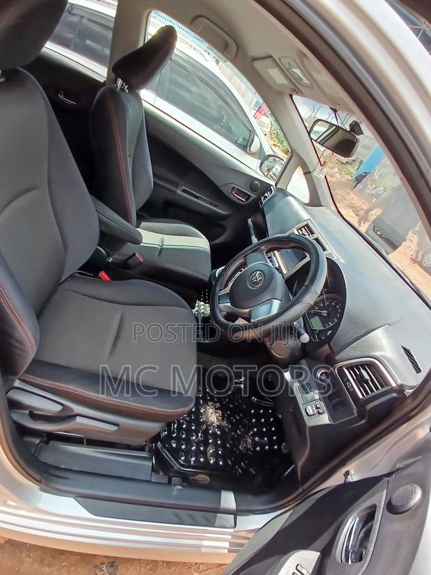 Toyota Wish 2011 Silver