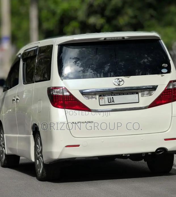 Toyota Alphard 2011 White