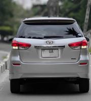 Toyota Wish 2011 White for sale