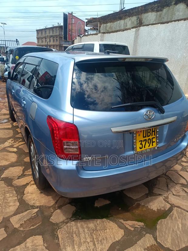 Toyota Corolla Fielder 2010 Blue