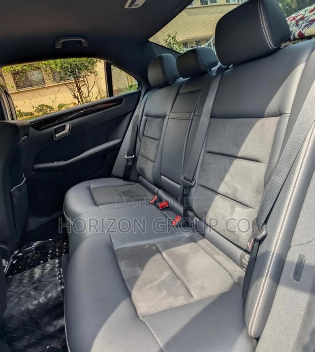 Mercedes-Benz E300 2014 Blue