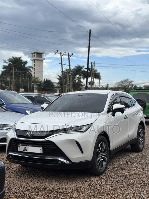 Toyota Harrier 2.0 4WD 2021 White