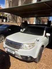 Subaru Forester 2.5X Automatic 2011 White for sale