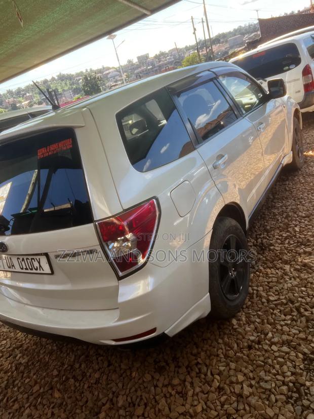 Subaru Forester 2.5X Automatic 2011 White