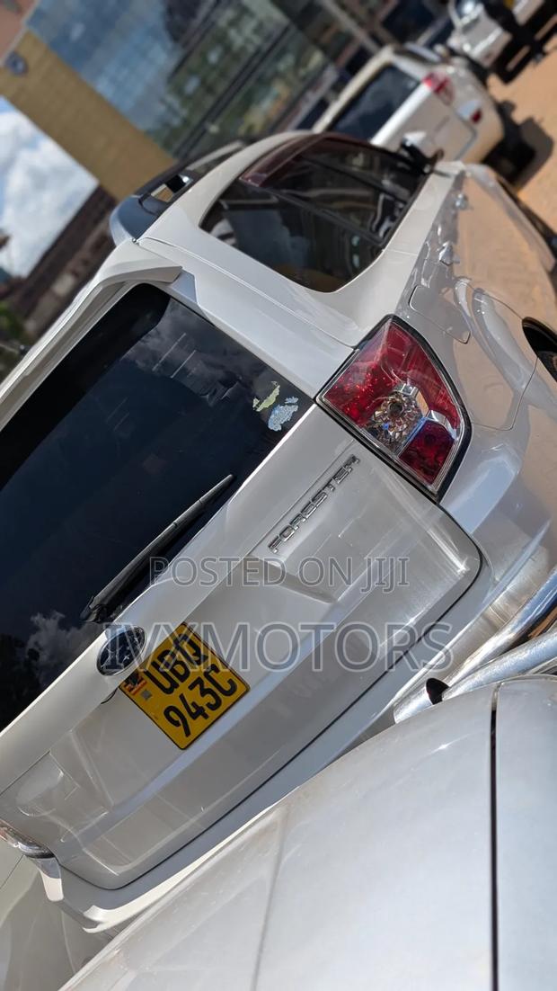 Subaru Forester 2010 Silver