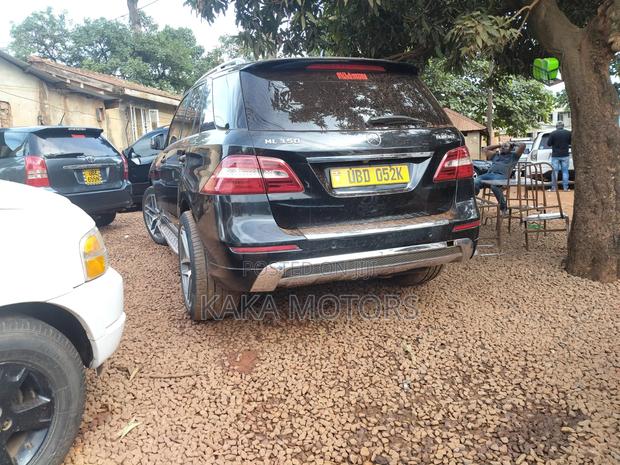 Mercedes-Benz E350 2012 Black