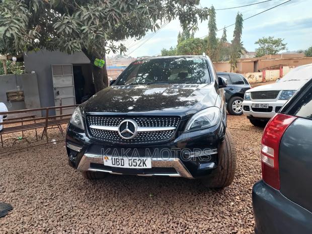 Mercedes-Benz E350 2012 Black