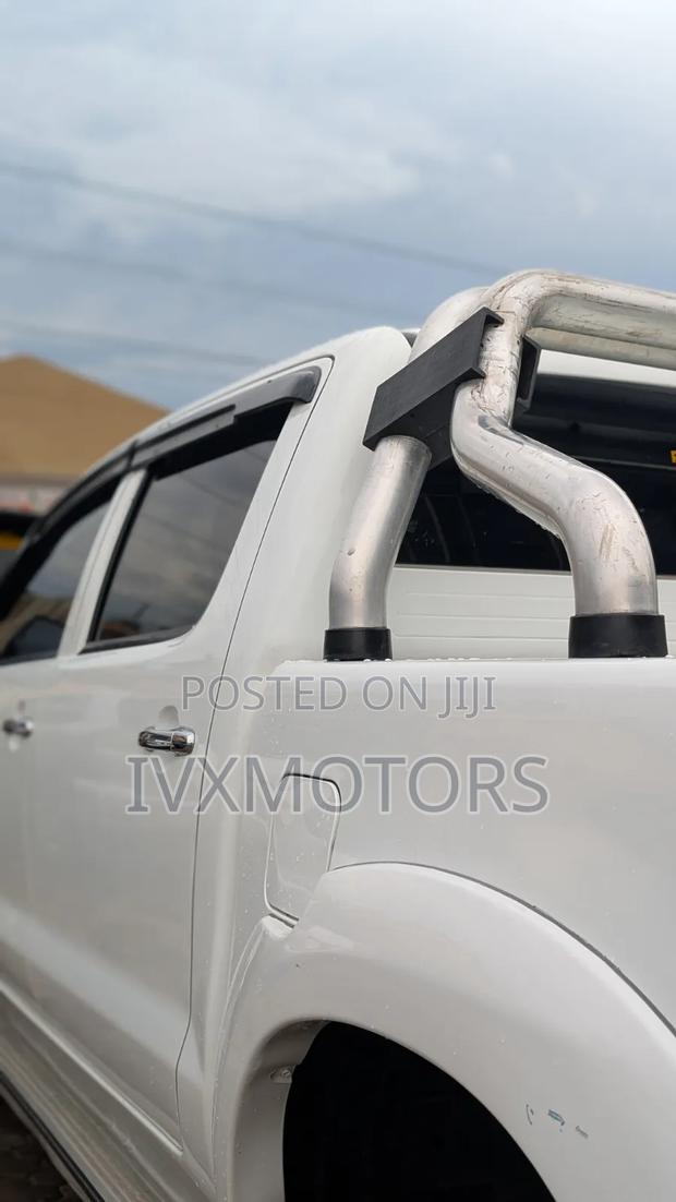 Toyota Hilux 3.0 D-4D 4x4 2013 White