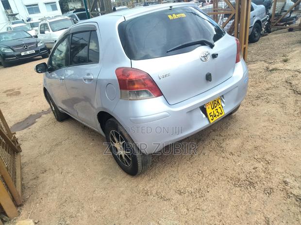 Toyota Vitz 2007 Silver