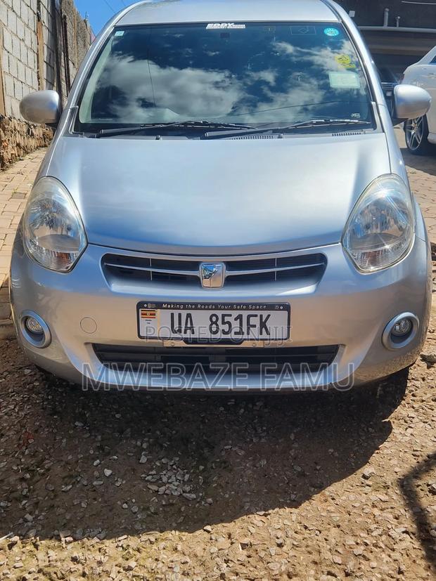 Toyota Passo 2012 Silver