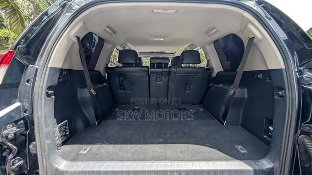 Toyota Land Cruiser Prado 2016 Black