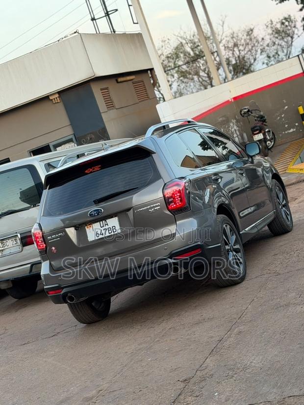 Subaru Forester 2016 Gray