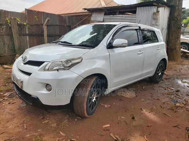 Toyota IST 2008 White