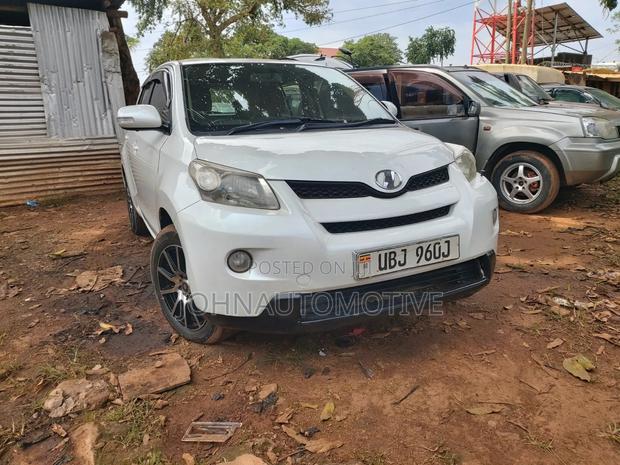 Toyota IST 2008 White
