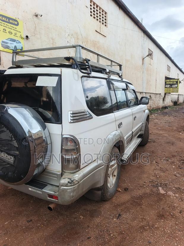Toyota Land Cruiser Prado 2.7 16V 5dr 2000 White