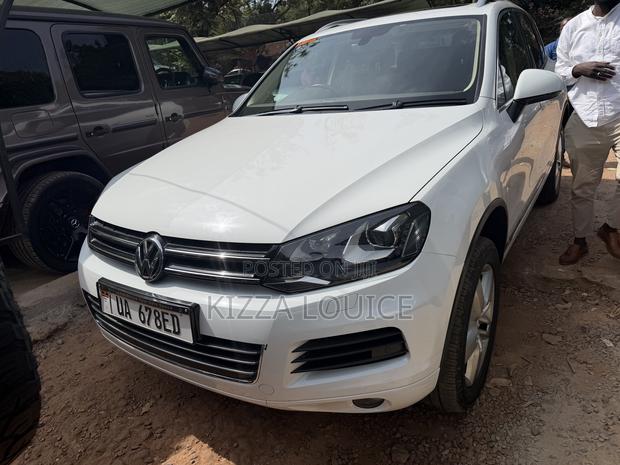 Volkswagen Touareg 2017 White