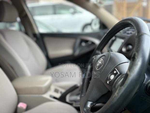 Toyota Vanguard 2009 Black