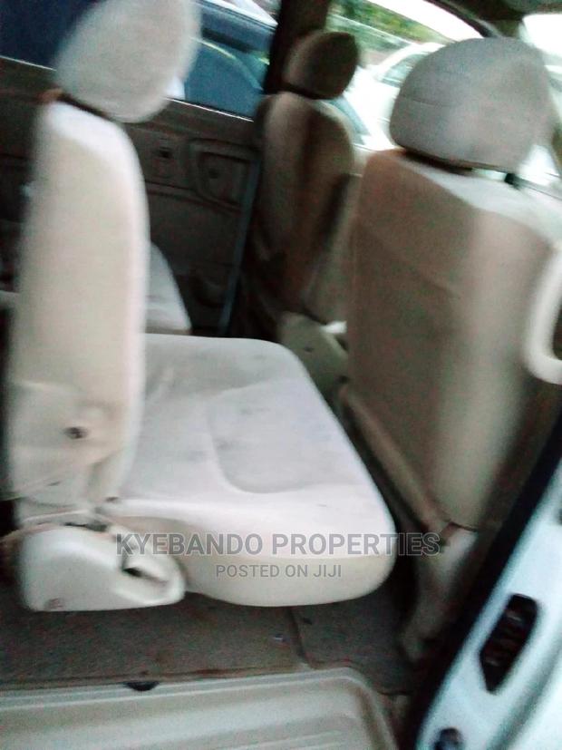 Nissan Serena 2002 White